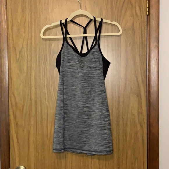 Workout top with built in bra - Picture 2 of 4